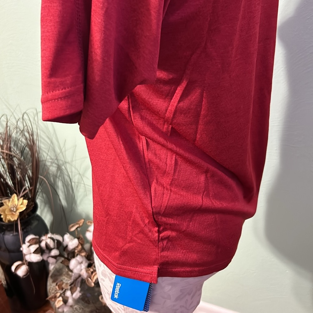 Reebok short sleeve shirt - Picture 3 of 8